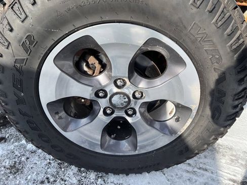 Used 2016 Jeep Wrangler Unlimited Sahara w/ Dual Top Group image 15