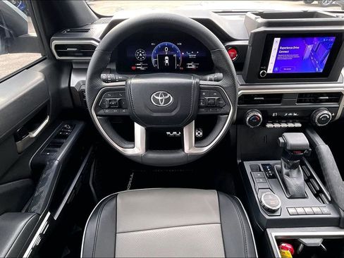 Used 2024 Toyota Tacoma TRD Sport image 8