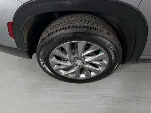 Used 2025 Buick Enclave Preferred FWD image 11