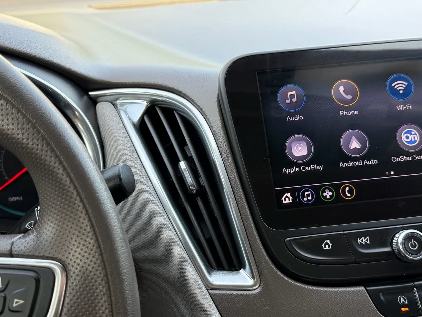 Used 2020 Chevrolet Malibu LT FWD image 26