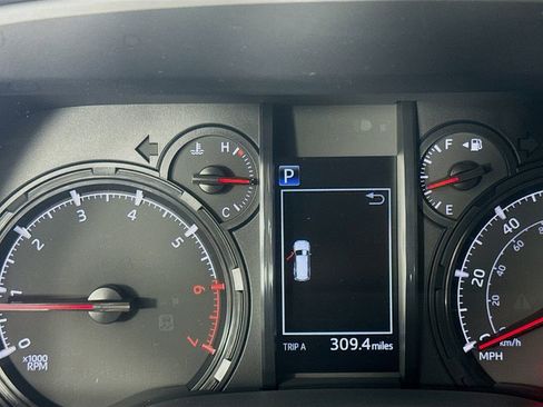 Used 2021 Toyota 4Runner SR5 Premium image 14