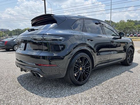 Used 2023 Porsche Cayenne Turbo AWD/4WD image 5