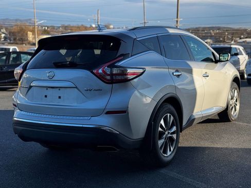 Used 2017 Nissan Murano SV w/ Premium Package image 2