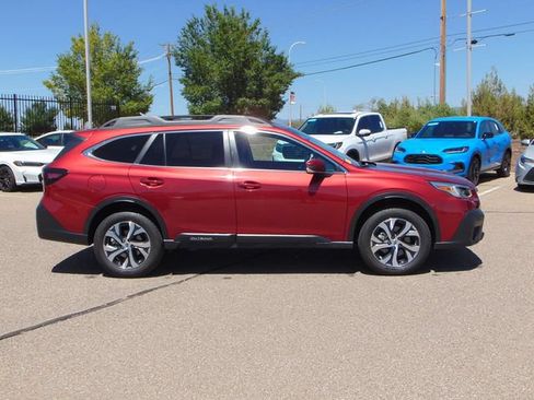 Certified 2022 Subaru Outback Limited AWD/4WD image 3