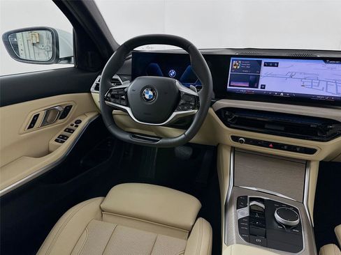 Used 2025 BMW 330i xDrive Sedan w/ Convenience Package image 23