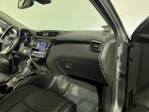 Certified 2019 Nissan Rogue Sport SL w/ Premium Package AWD/4WD image 29