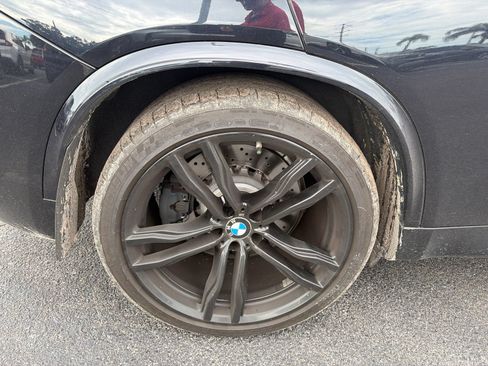 Used 2018 BMW X5 M AWD/4WD image 10