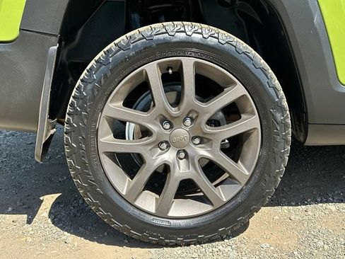 Used 2016 Jeep Renegade 75th Anniversary AWD/4WD image 11