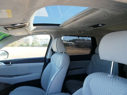 Used 2023 Hyundai Palisade Calligraphy image 30