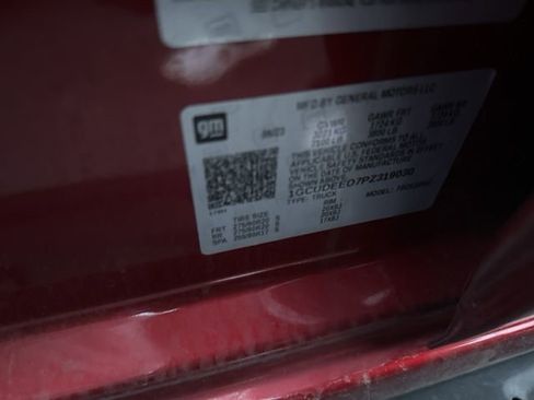 Used 2023 Chevrolet Silverado 1500 RST w/ Z71 Off-Road Package image 10