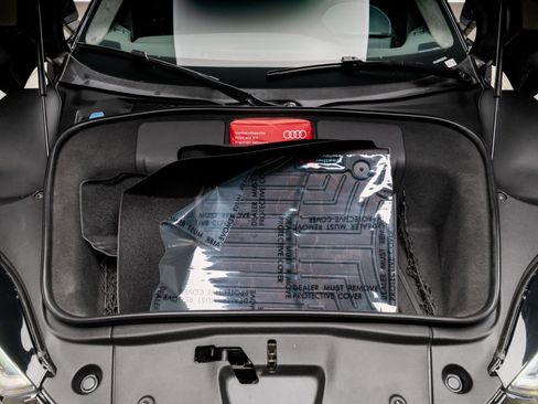 Used 2017 Audi R8 V10 w/ 20" Wheel Package image 39