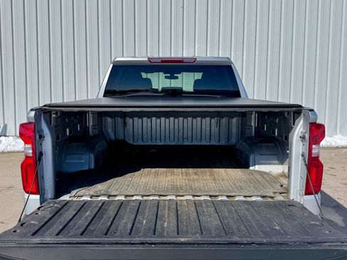 Used 2019 Chevrolet Silverado 1500 Custom Trail Boss w/ Custom Convenience Package image 16