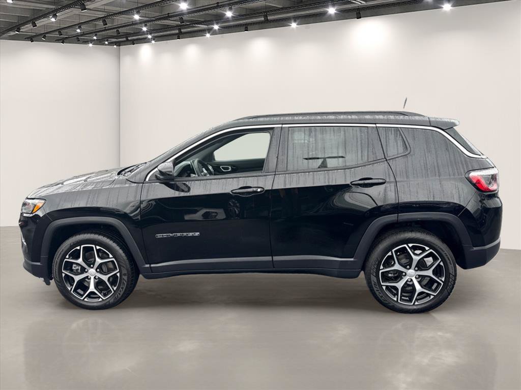 Used 2024 Jeep Compass Limited AWD/4WD image 4