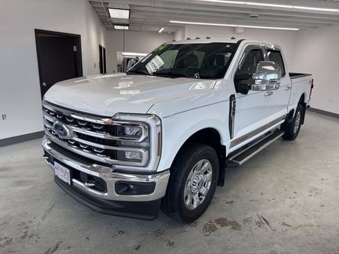 Used 2024 Ford F250 Lariat w/ Chrome Package image 6