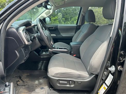 Used 2023 Toyota Tacoma SR5 RWD image 15