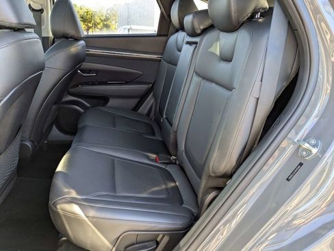 Used 2024 Hyundai Tucson Limited image 16