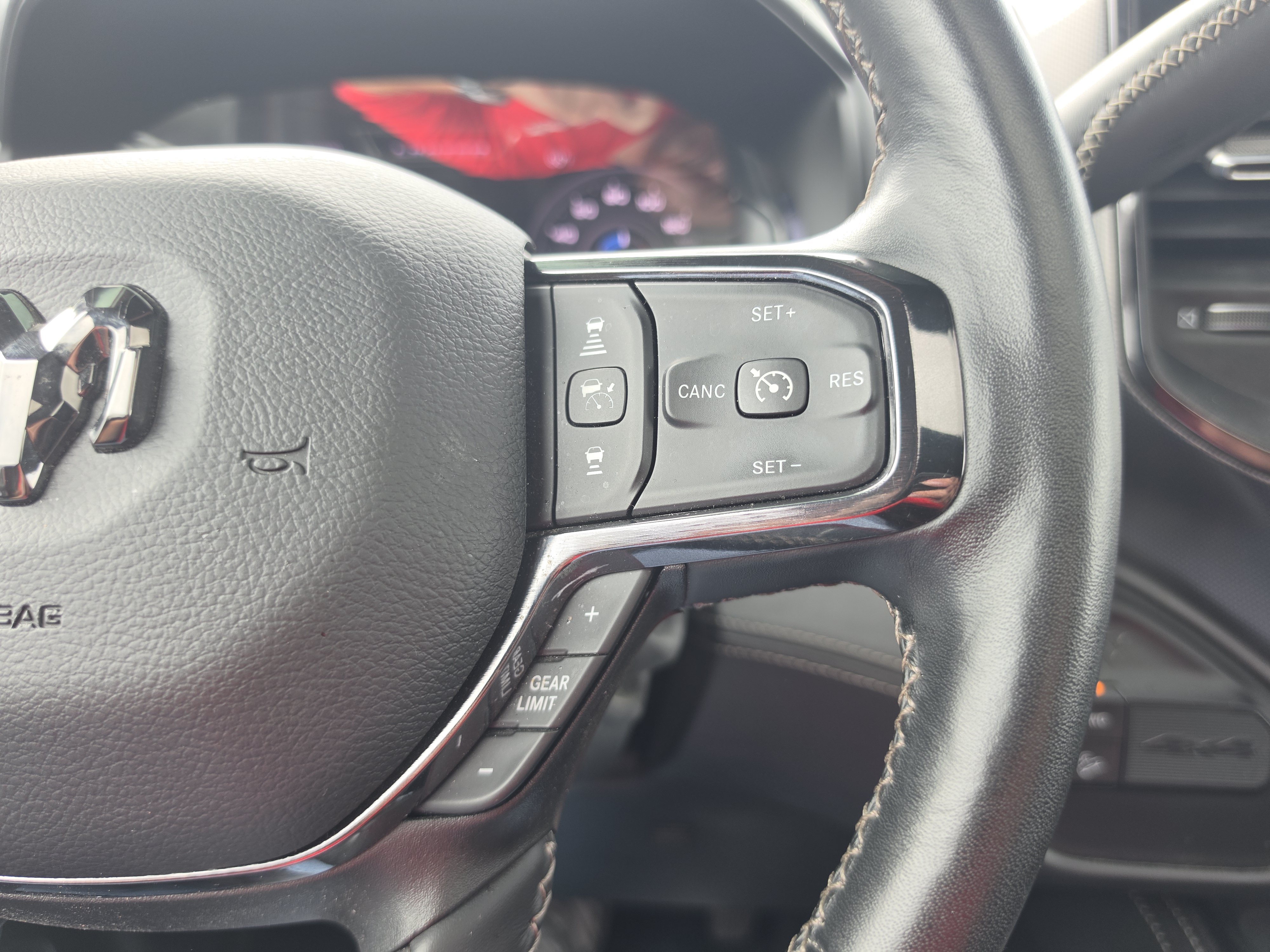 Used 2024 RAM 2500 Limited AWD/4WD image 21