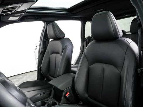 Used 2025 Subaru Forester Limited w/ Popular Package #1 image 5