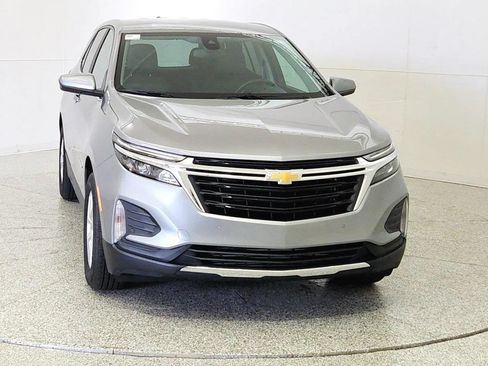 Used 2024 Chevrolet Equinox LT FWD image 2