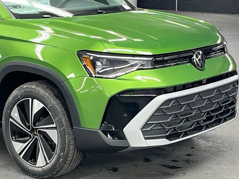 New 2026 Volkswagen Taos SE AWD/4WD image 39