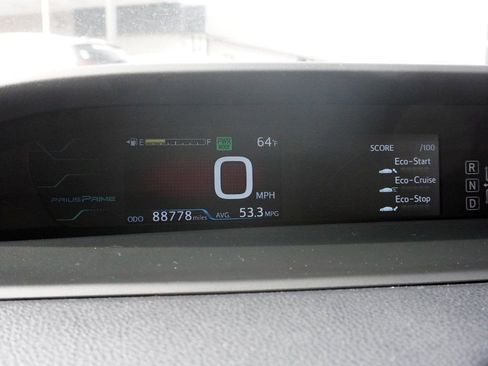 Used 2017 Toyota Prius Prime Plus image 31