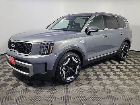Used 2025 Kia Telluride EX w/ EX Captain's Chair Package AWD/4WD image 11