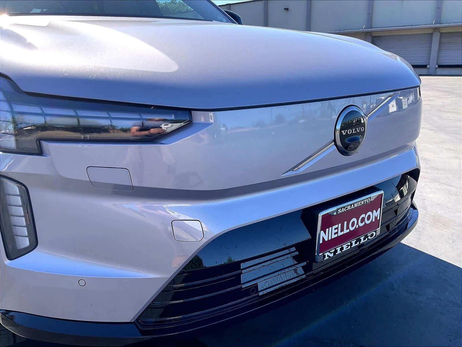 New 2026 Volvo EX90 Plus RWD image 34