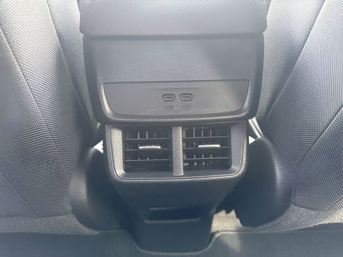Used 2026 Chevrolet Equinox LT FWD image 13