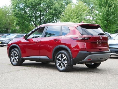 Certified 2023 Nissan Rogue SV w/ SV Premium B Package AWD/4WD image 5