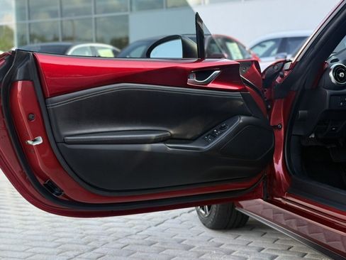 Used 2025 MAZDA MX-5 Miata RF Grand Touring RWD image 11