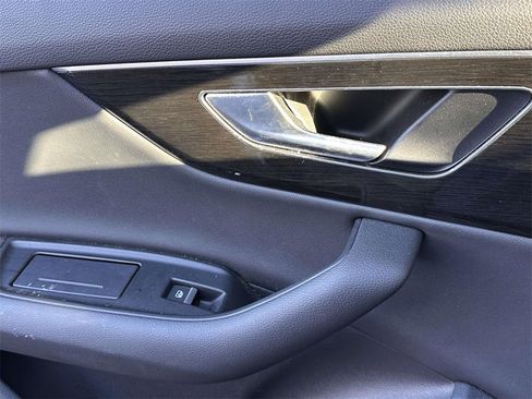 Used 2022 Audi Q7 2.0T Premium w/ Convenience Package image 21