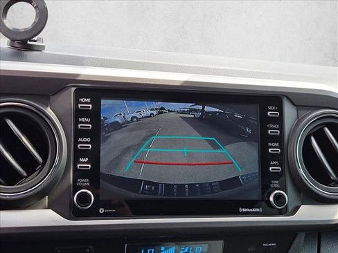 Used 2022 Toyota Tacoma SR5 RWD image 11