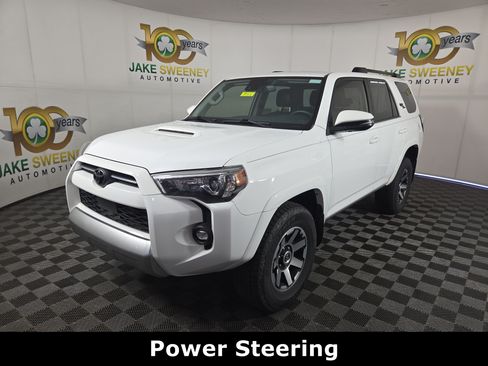 Used 2022 Toyota 4Runner TRD Off-Road Premium w/ Moonroof Package AWD/4WD image 3