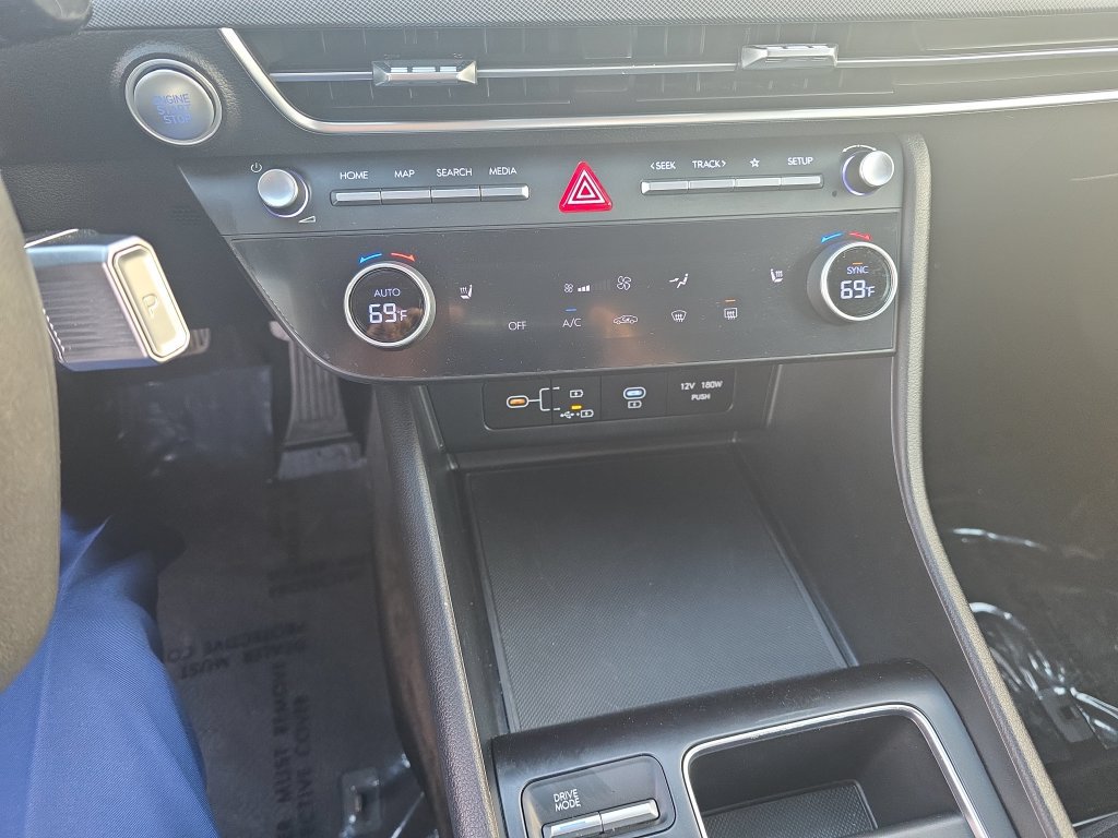 Used 2025 Hyundai Sonata SEL FWD image 17