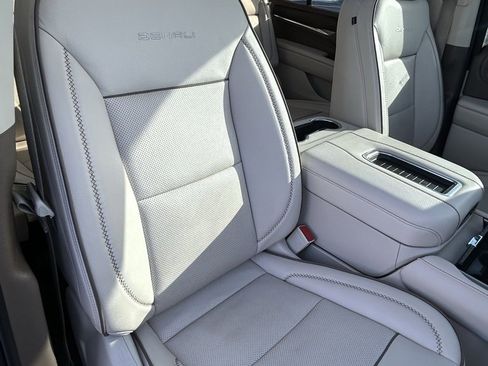 Used 2023 GMC Yukon Denali w/ Max Trailering Package image 15