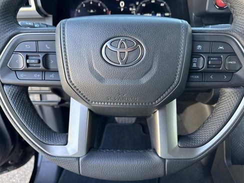 Certified 2025 Toyota Tacoma TRD Off-Road image 22