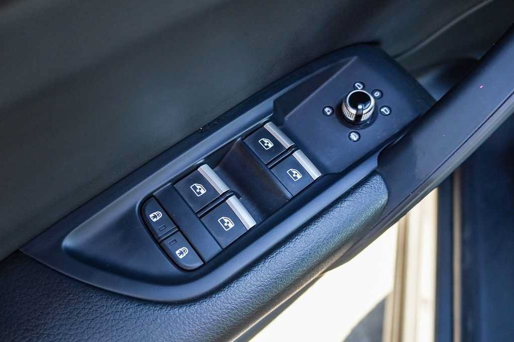 Used 2023 Audi Q5 e Premium AWD/4WD image 22