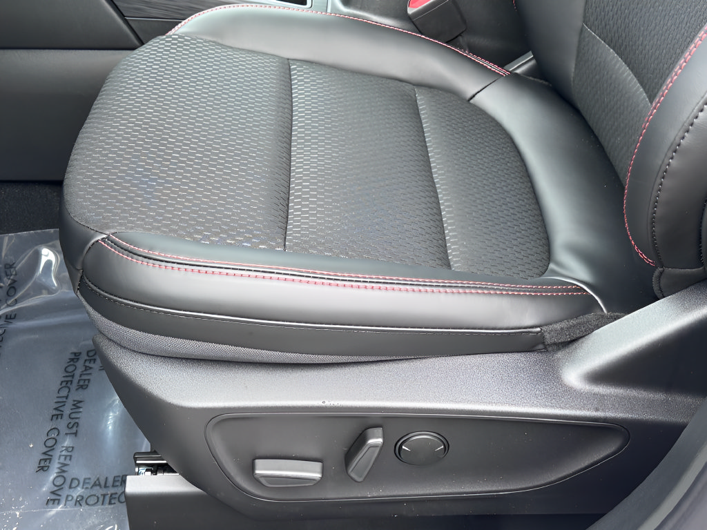 Used 2026 Ford Escape ST-Line w/ Tech Pack #1 FWD image 25