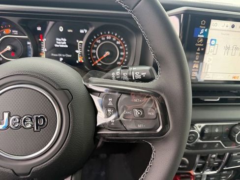 New 2026 Jeep Wrangler Unlimited Rubicon AWD/4WD image 19