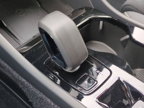 New 2026 Volvo XC40 B5 Ultra w/ Protection Package Premier image 32