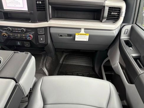 New 2025 Ford F550 4x4 Crew Cab Super Duty image 13