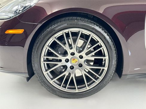 Used 2023 Porsche Panamera Platinum Edition image 37