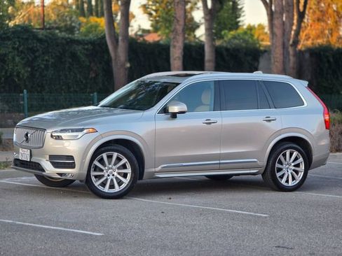 Used 2016 Volvo XC90 T6 Inscription w/ Vision Package image 20