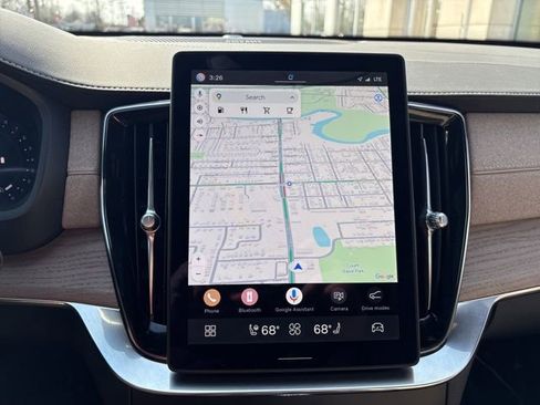 Used 2025 Volvo XC90 B5 Plus image 24