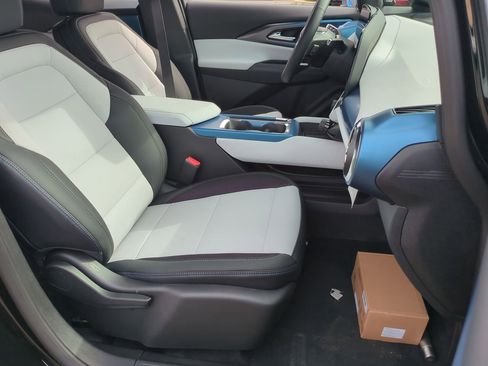 New 2026 Chevrolet Equinox EV LT image 26