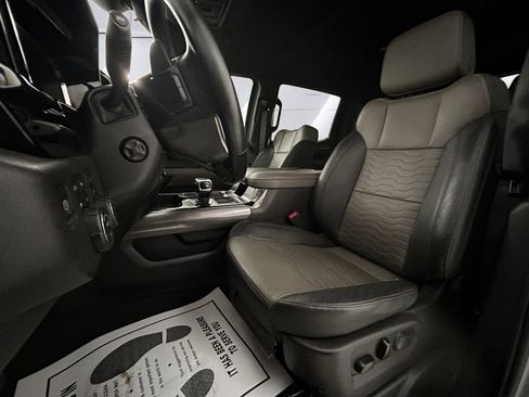 Used 2024 Chevrolet Silverado 1500 ZR2 w/ Technology Package image 8