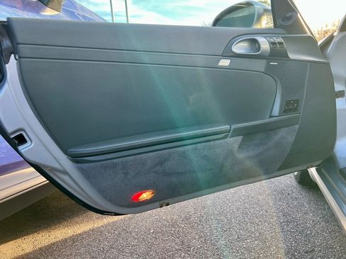 Used 2006 Porsche Cayman S image 37