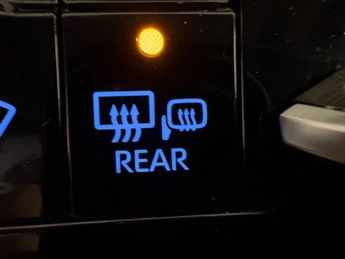 Certified 2022 Toyota Highlander Limited image 11