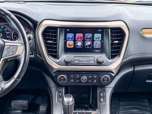 Used 2017 GMC Acadia Denali w/ Technology Package FWD image 15