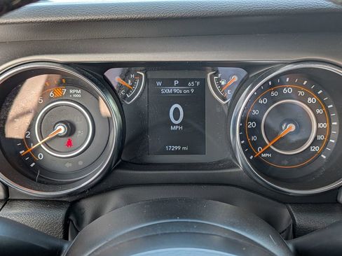 Used 2023 Jeep Wrangler Sport S image 17